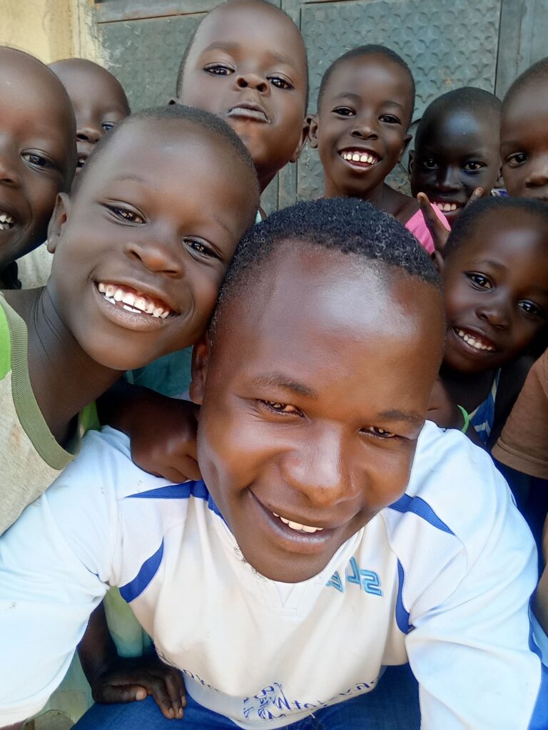 PP_Ibrah mit Kindern_Foto von Connie